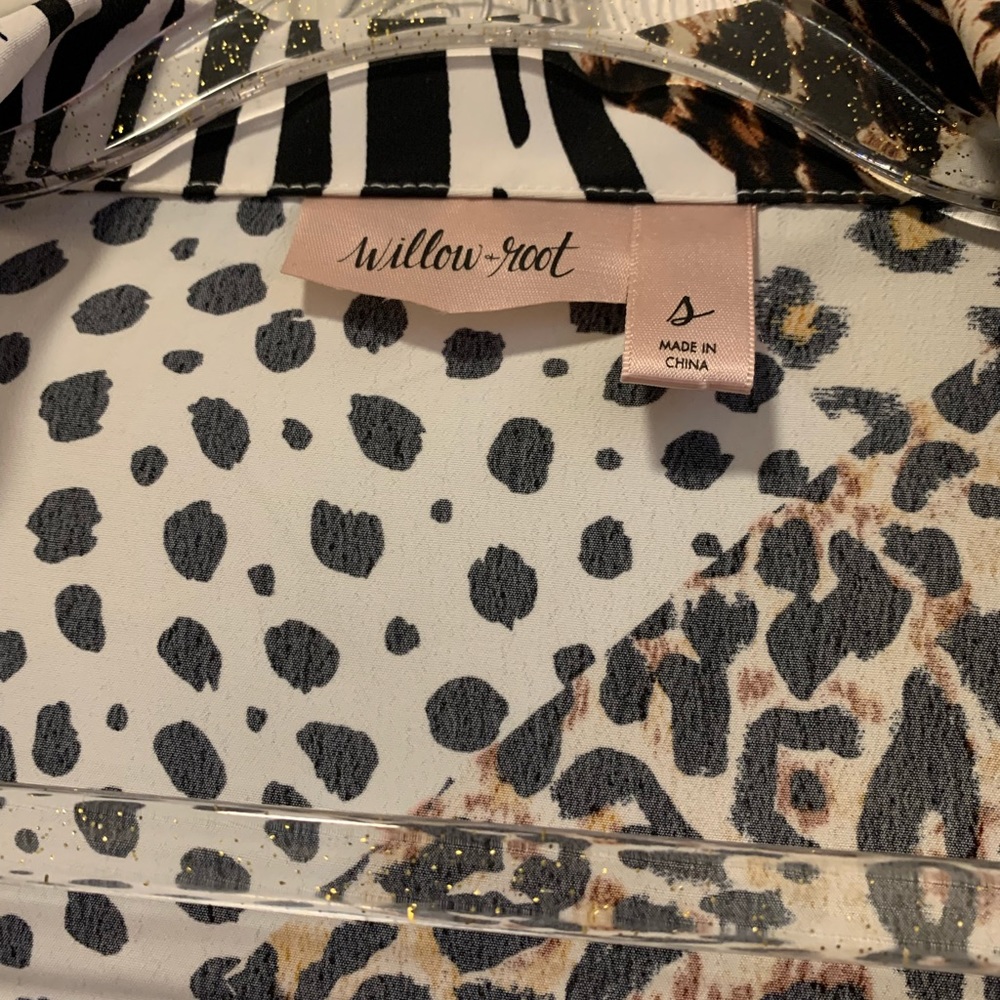 Willow & Root Long Sleeve Blouse Animal Patchwork Print size S - Picture 3 of 4